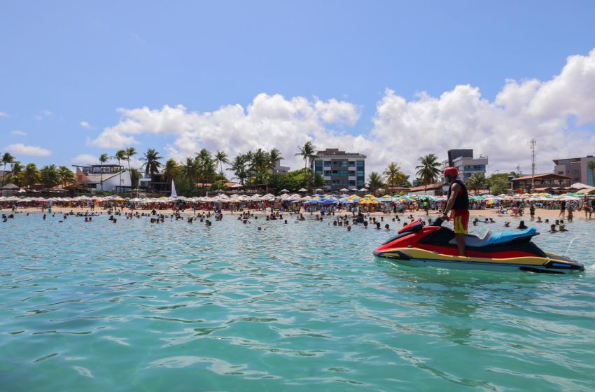  Prefeitura do Ipojuca anuncia medidas emergenciais após agressão a turistas em Porto de Galinhas Barraca envolvida é suspensa por uma semana, fiscalização é reforçada na orla e Prefeitura intensifica ações para garantir segurança, ordem pública e direitos do consumidor no principal destino turístico do município.