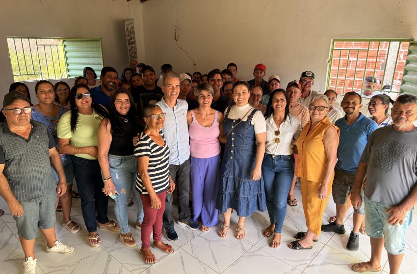  Feitosa visita agricultores e lideranças do Sertão do Pajeú e reforça compromisso com a região Deputado reúne moradores da zona rural de Tabira, escuta representantes de seis cidades e participa de encontro com veteranos da Polícia Militar de Pernambuco.