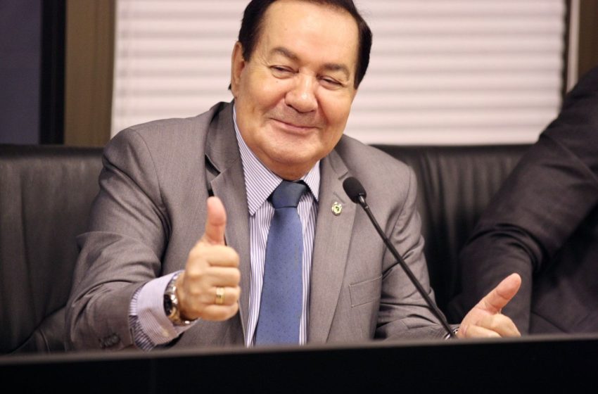  Izaías Régis celebra lembrança em pesquisa que aponta 60 possíveis pré-candidatos a deputado federal em 2026