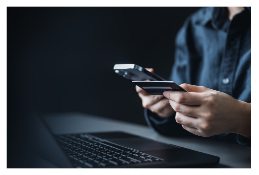  Vale a pena pagar só o mínimo do cartão de crédito? Especialista da Recovery explica quando optar pelo pagamento mínimo, parcelamento da fatura ou renegociação para evitar o superendividamento.