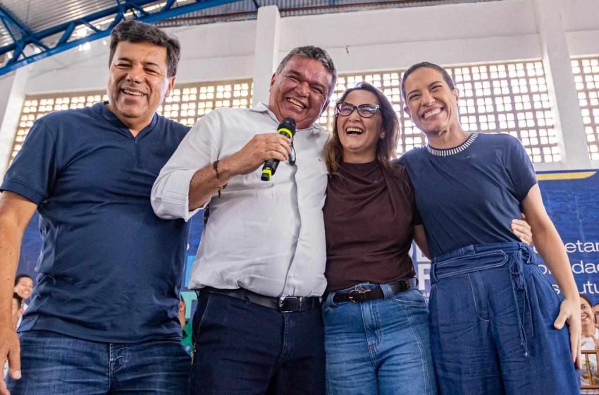  Em São Bento do Una, prefeito Alexandre Batité destaca parceria com Governo de Pernambuco e deputada Débora Almeida Durante agenda de entregas e anúncios no município, gestor elogia atuação da governadora Raquel Lyra, ressalta experiência municipal da chefe do Executivo estadual e reconhece o papel da deputada Débora Almeida na articulação de ações para a cidade.