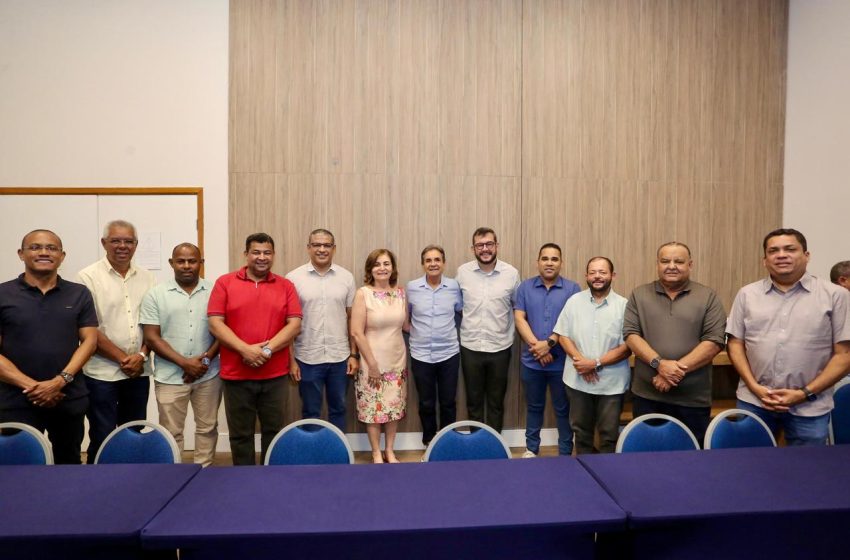  Gabriel Porto recebe apoio de 12 vereadores de Ipojuca e consolida aliança para 2026 Ao lado do prefeito Carlos Santana e da deputada Simone Santana, pré-candidato a deputado federal fortalece grupo político no município e oficializa dobradinha eleitoral.