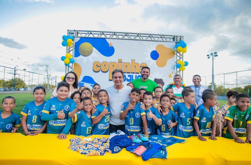  Prefeito Carlos Santana fortalece esporte de base e beneficia mais de mil crianças em Ipojuca Copinha Ipojuca reúne 1.050 jovens atletas, com investimento inédito em material esportivo e foco na inclusão social e formação cidadã.