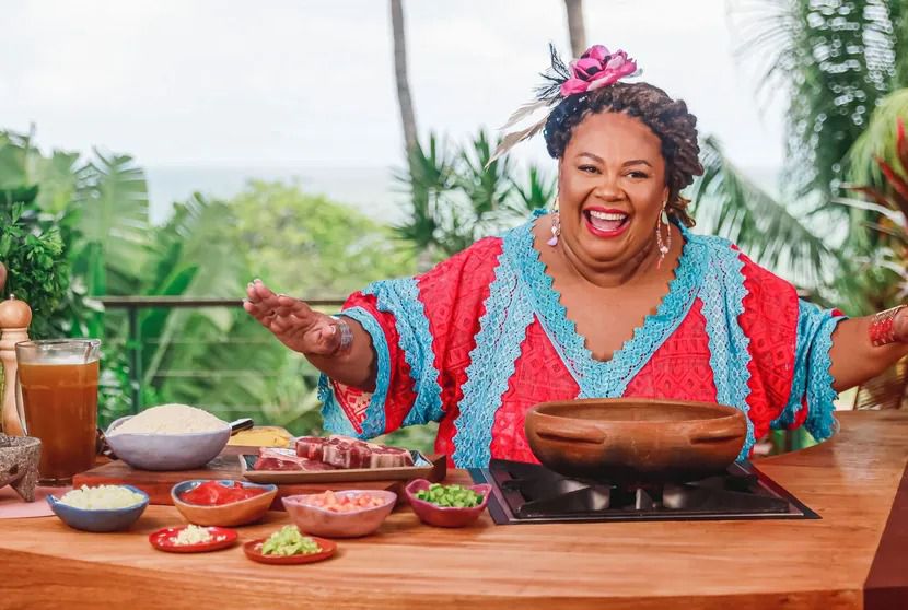  Carmem Virginia estreia “Uma Senhora Panela” na Globo Nordeste com receitas feitas em panela de barro Gravado no Alto da Sé, em Olinda, programa une gastronomia afetiva, tradição popular e encontros musicais com artistas da cultura brasileira.