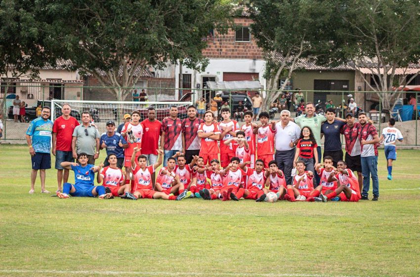  Garanhuns goleia Pesqueira e garante vaga nas semifinais da Copa do Interior
