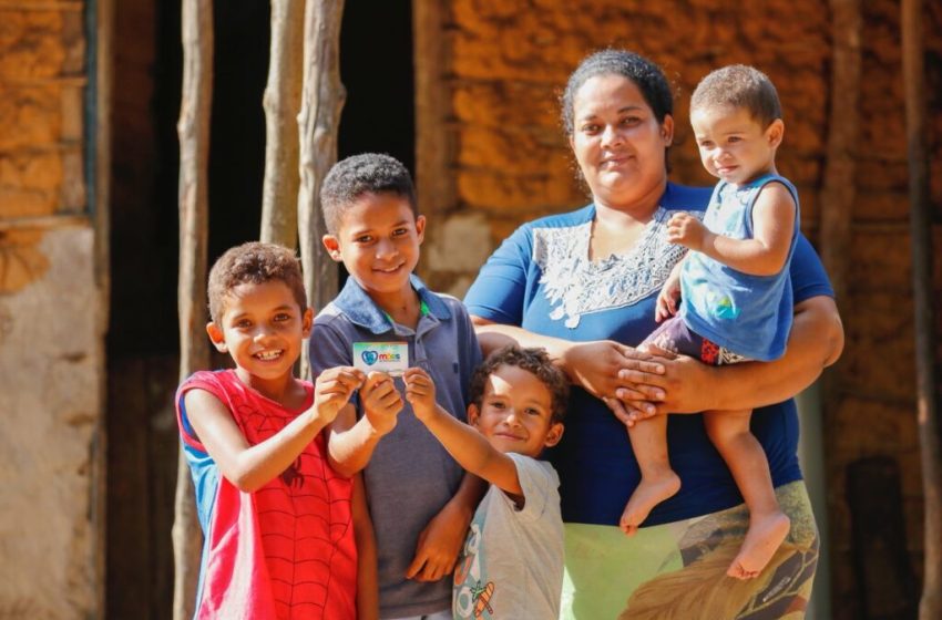  Governo de Pernambuco abre novo ciclo do Programa Mães de Pernambuco com mais de 2,5 mil vagas Iniciativa garante benefício mensal de R$ 300 para gestantes, mães e responsáveis por crianças de até 6 anos em situação de vulnerabilidade social.