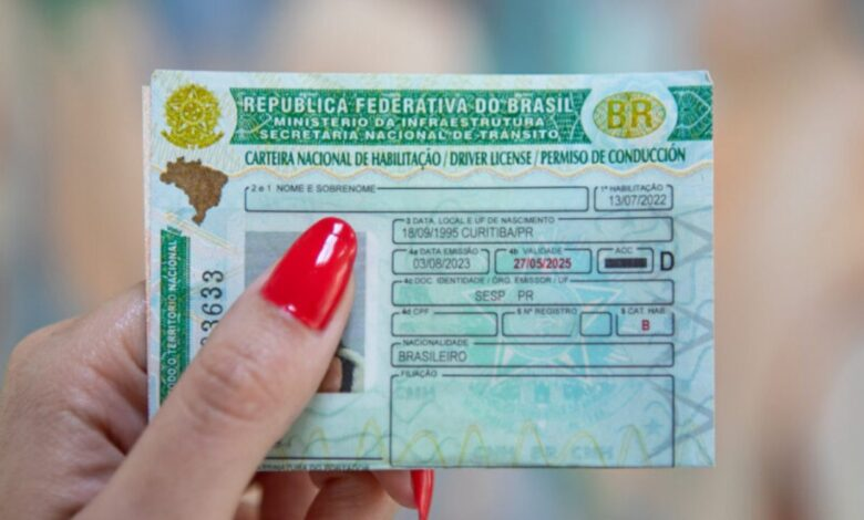  Governo federal lança novas regras da CNH com flexibilização inédita na formação de condutores Projeto “CNH do Brasil”, aprovado pelo Contran e anunciado pelo presidente Lula, reduz carga horária, permite instrutor autônomo e promete até 80% de economia no custo da primeira habilitação.