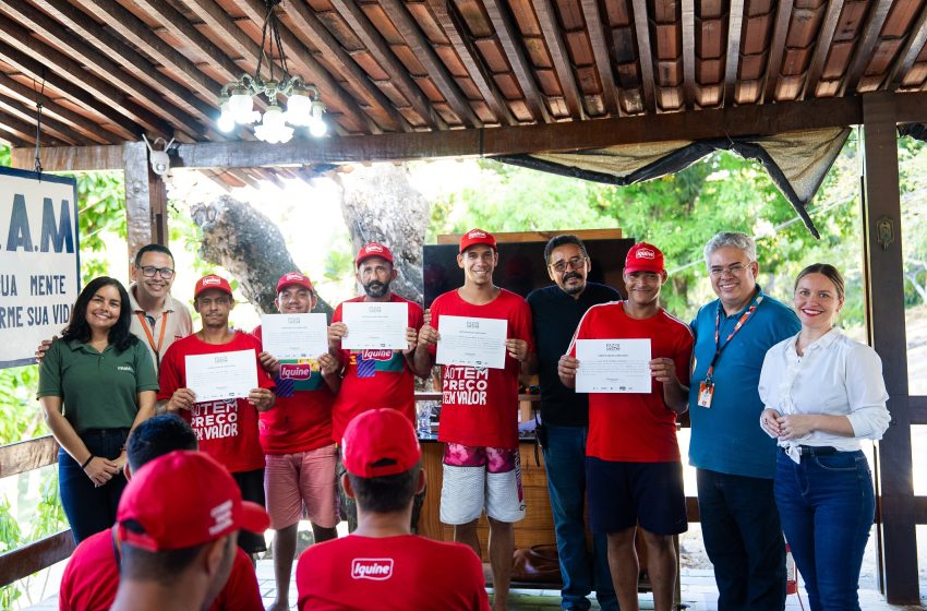  Curso gratuito de pintura oferece qualificação profissional para jovens e adultos no Recife Parceria entre Casa Zero e Tintas Iquine disponibiliza 20 vagas para formação em pintura imobiliária e desenvolvimento de habilidades comportamentais, com aulas de 12 a 23 de janeiro.