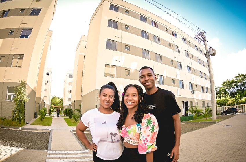  Entenda as razões do sucesso do Minha Casa, Minha Vida em 2025 Com orçamento recorde de R$ 180 bilhões, programa habitacional alcança aprovação de 90% e impulsiona a construção civil em todo o país.