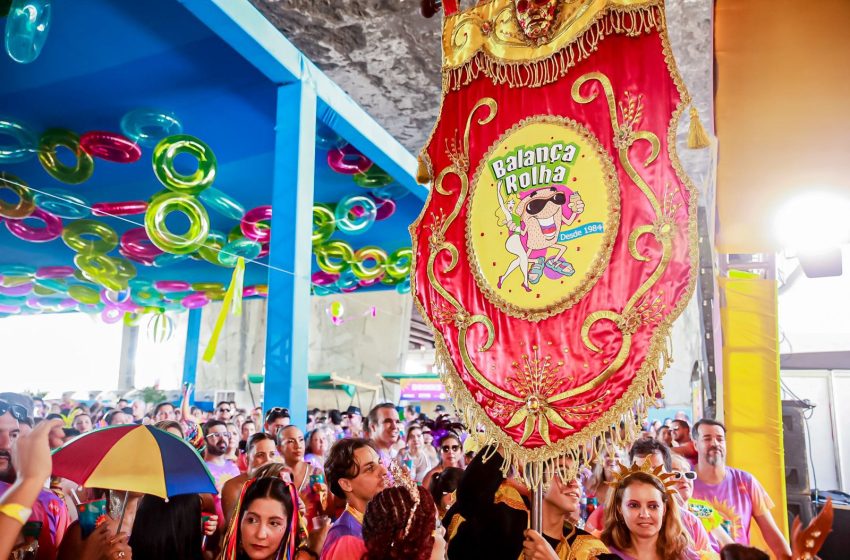  Camarote do Balança 2026 mistura frevo, cultura pernambucana e pagode dos anos 90 no Galo da Madrugada Com o tema “O Galo Dá Sorte”, espaço celebra encontros, memória afetiva e grandes shows no sábado de Zé Pereira.