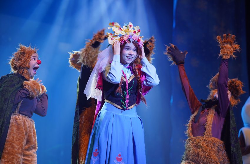  Musical O Reino Congelado chega ao Teatro Luiz Mendonça neste sábado Espetáculo inspirado em Frozen promete emocionar e divertir toda a família com música, aventura e uma história sobre o poder do amor entre irmãs.
