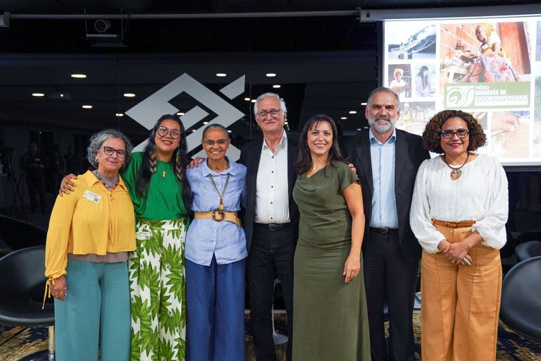  Prêmio Guardiãs da Sociobiodiversidade abre inscrições com investimento de R$ 3 milhões 2ª edição vai apoiar 50 organizações indígenas, quilombolas, de agricultores familiares e de povos tradicionais até 23 de fevereiro
