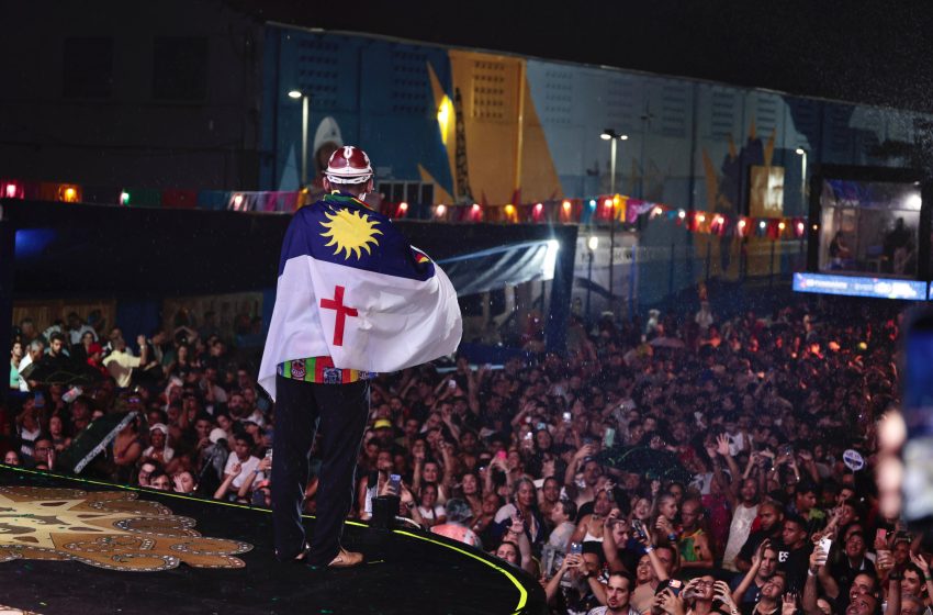  Festival Pernambuco Meu País abre o Carnaval 2026 exaltando a força da música pernambucana Abertura no Terminal Marítimo do Recife reuniu milhares de pessoas, homenageou ícones da cultura local e celebrou o legado do manguebeat