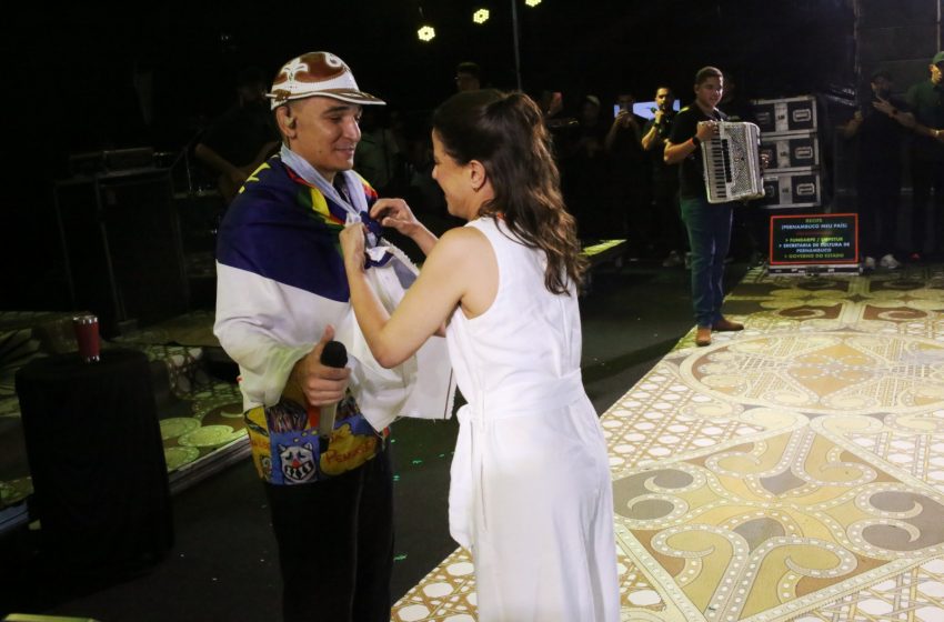  Governo de Pernambuco apoia drilha “São João Gomes” e abre oficialmente o ciclo junino no Recife Com trio de João Gomes e marca Pernambuco Meu País, evento na Rua da Aurora reúne grandes atrações e cortejos tradicionais, com expectativa de público superior a 20 mil pessoas