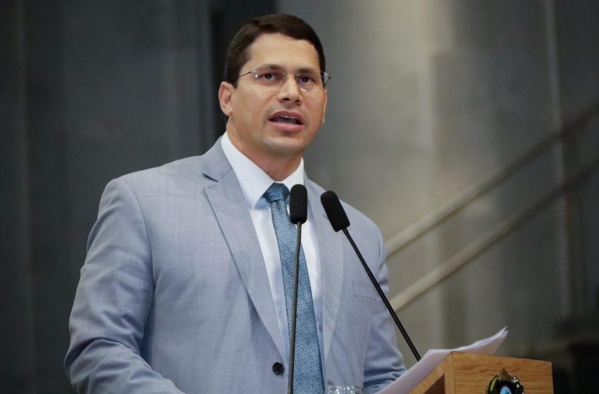  Pastor Júnior Tércio destaca avanços na segurança pública em Pernambuco Deputado elogia atuação da Polícia Militar e defende reforço do policiamento ostensivo no estado