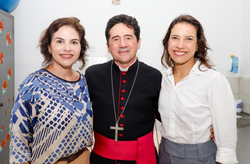  No Recife, Raquel Lyra participa da abertura da Campanha da Fraternidade 2026 com foco em moradia digna Celebração da Missa de Cinzas na Igreja do Espinheiro marcou o lançamento da campanha da Conferência Nacional dos Bispos do Brasil, que traz como tema “Fraternidade e Moradia” e dialoga com políticas habitacionais do Governo de Pernambuco