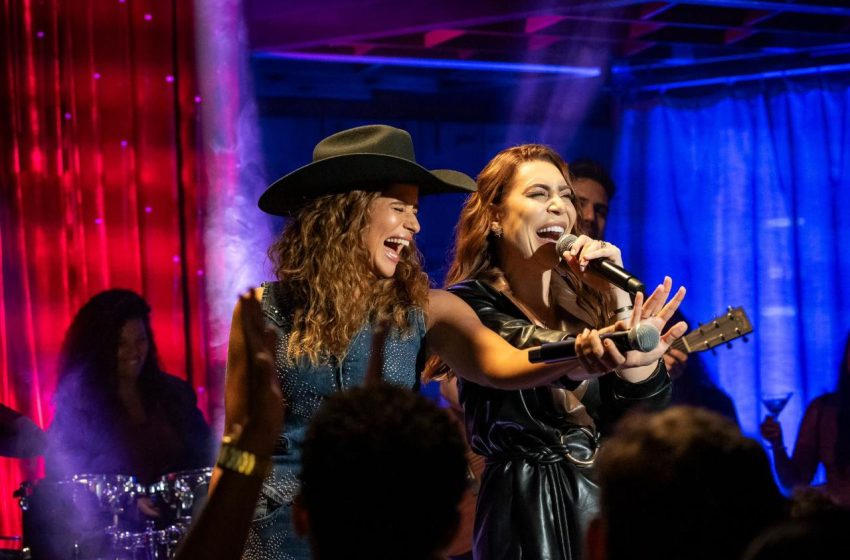  Naiara Azevedo é homenageada em Coração Acelerado e tem seus hits celebrados em cena