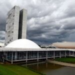  Legisladores voltam ao trabalho com 55 vetos presidenciais em pauta