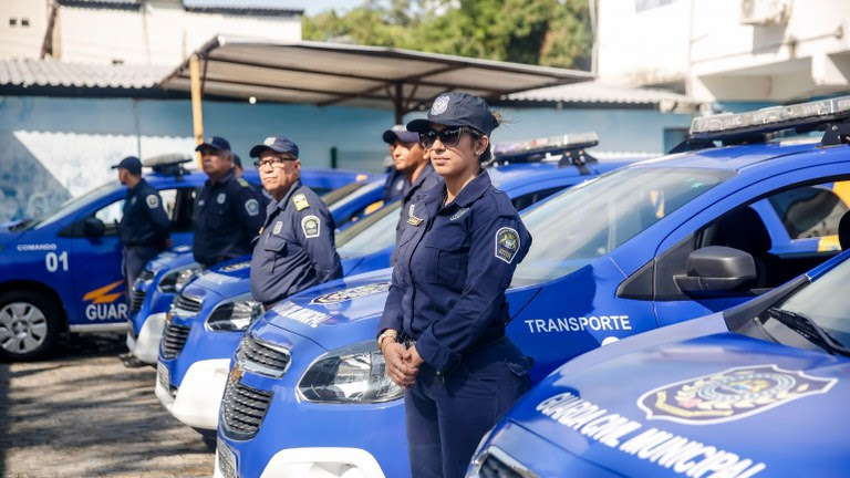  Justiça Federal nega porte automático de arma particular a guardas municipais em Pernambuco Decisão da 21ª Vara Federal acolhe argumentos da Advocacia-Geral da União e mantém exigência de requisitos previstos no Estatuto do Desarmamento