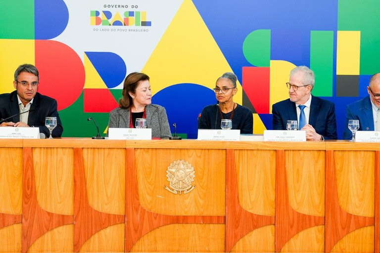  Amazônia registra queda de 35% nos alertas de desmatamento entre agosto de 2025 e janeiro de 2026 Dados do Deter/Inpe também apontam redução no Cerrado e refletem ações do Governo do Brasil para zerar o desmatamento até 2030