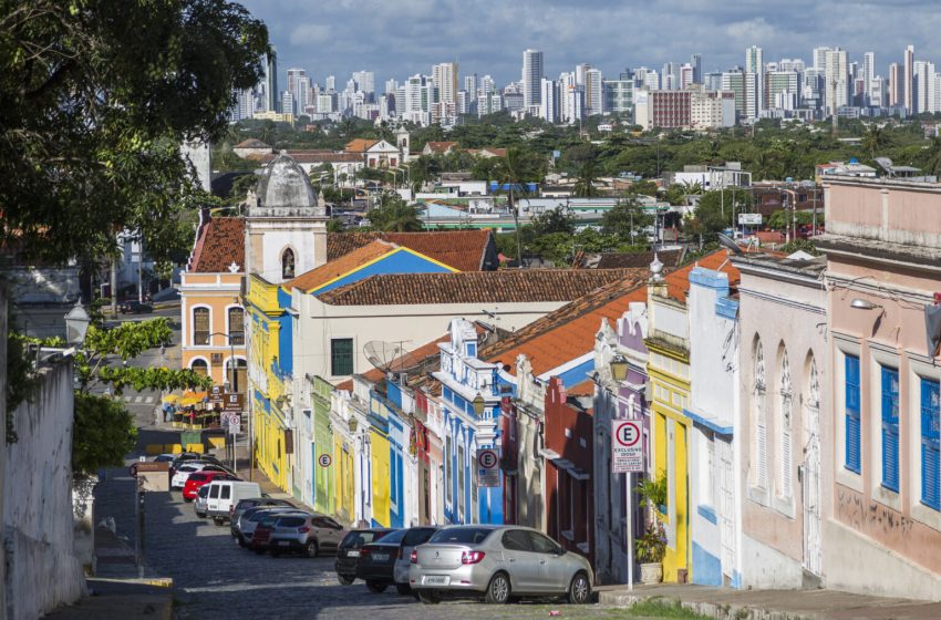  Projeto reconhece Olinda como Área Especial de Interesse Turístico em Pernambuco Proposta do deputado João Paulo recebeu parecer favorável na Assembleia Legislativa de Pernambuco e busca fortalecer o turismo sustentável e a valorização do patrimônio cultural da cidade