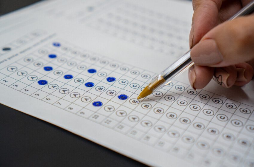  Pernambuco tem mais de 1,1 mil vagas em concursos e seleções com salários de até R$ 12,3 mil Oportunidades incluem processos da Secretaria de Educação de Pernambuco, Universidade de Pernambuco, Guarda Municipal de Limoeiro e Secretaria de Educação de Olinda