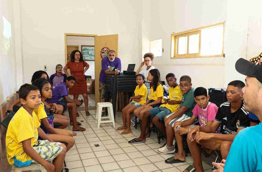  Sambadinha reúne poetas mirins e celebra tradição do maracatu em Nazaré da Mata Encontro de jovens brincantes destaca tradição do baque solto e encerra ciclo formativo do Maracatu Sonho de Criança