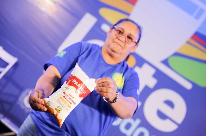 Programa Leite para Todos avança em Pernambuco e chega a mais 22 municípios Nova etapa será anunciada por Raquel Lyra na Expo Garanhuns e deve beneficiar cerca de 24 mil famílias, além de fortalecer a produção da bacia leiteira no Agreste