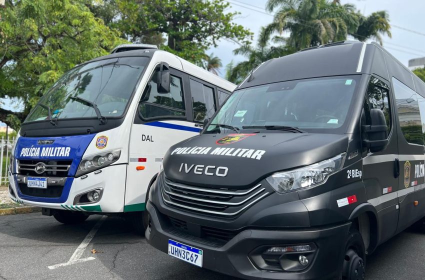  Com investimento de quase R$ 5,5 milhões, frota da Polícia Militar de Pernambuco é ampliada Governo do Estado entrega 12 novos veículos à PMPE, entre micro-ônibus e viaturas para transporte de cães, reforçando as ações do programa Juntos pela Segurança
