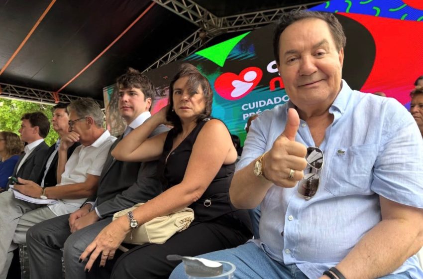  Izaías Régis participa do lançamento do programa Colo de Mãe no Recife Deputado destaca importância da iniciativa do Governo de Pernambuco para o cuidado com gestantes e crianças