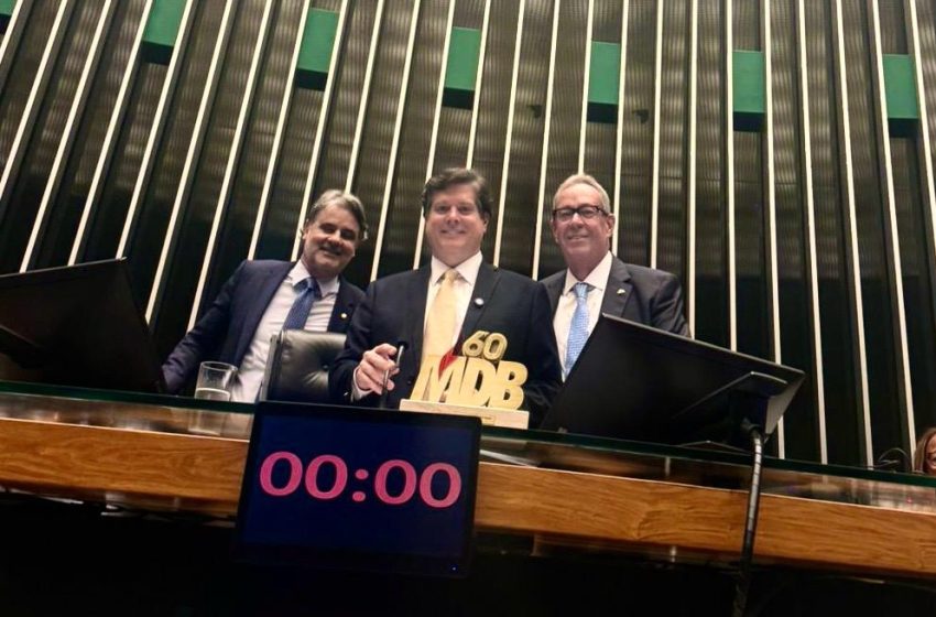  Álvaro Porto celebra 60 anos do MDB ao lado de Baleia Rossi e Raul Henry em Brasília