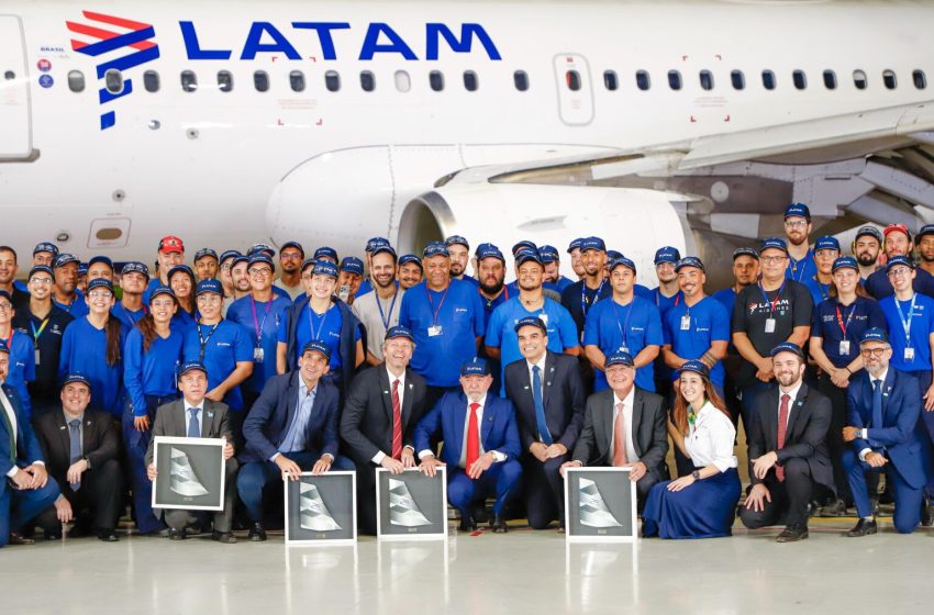  Latam anuncia compra de até 74 aeronaves da Embraer em acordo bilionário Negócio de US$ 2,1 bilhões prevê entrega de novos aviões a partir de 2026 e deve gerar mais de 2 mil empregos no Brasil