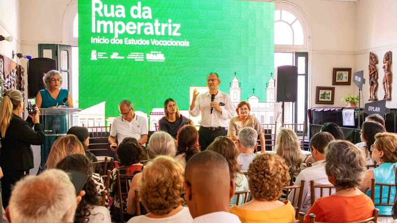  Sudene e Universidade Federal de Pernambuco iniciam projeto para revitalizar a Rua da Imperatriz Estudo reunirá pesquisadores, gestores públicos e sociedade para identificar soluções urbanísticas, econômicas e culturais para o centro de Recife