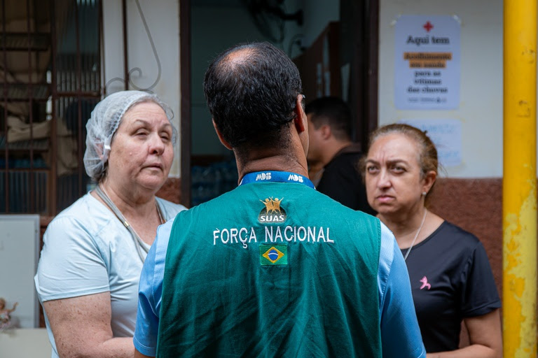  Governo do Brasil instala gabinete de crise e mobiliza força-tarefa na Zona da Mata mineira Ministro Waldez Góes anuncia grupo permanente em Juiz de Fora, libera R$ 3,4 milhões e articula ação integrada com saúde, assistência social e reconstrução de infraestrutura