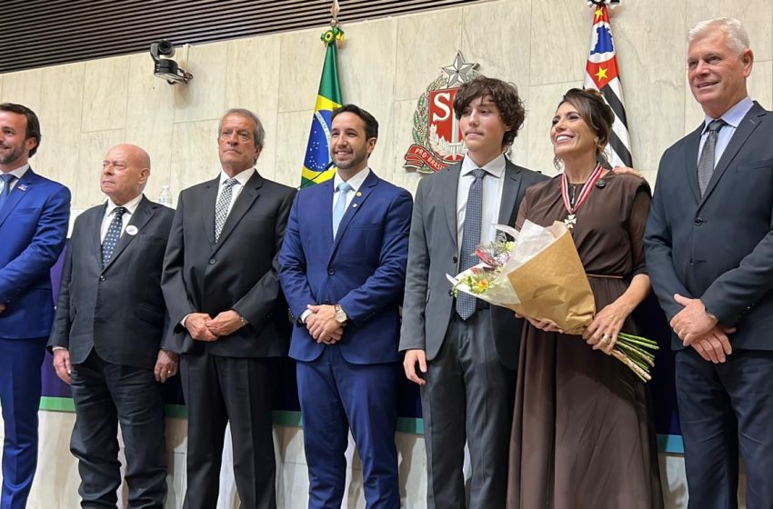  Rosana Valle recebe maior honraria da Alesp com apoio de lideranças da direita