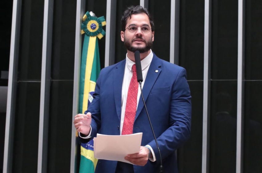  Filiação de Túlio Gadêlha ao PSD é adiada para quinta-feira em Caruaru Evento foi remarcado devido às fortes chuvas no Grande Recife e coincidirá com agenda de entregas da governadora Raquel Lyra no município