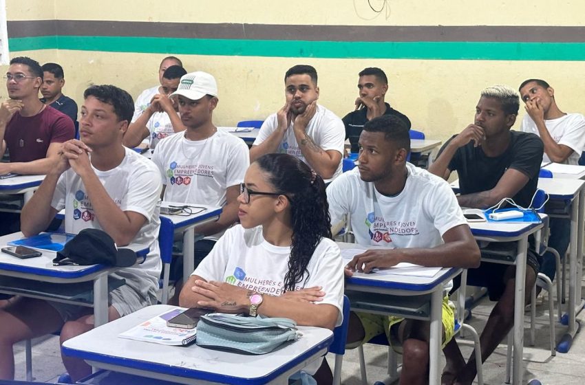  Associação dos Produtores Rurais e Agricultura Familiar abre inscrições para cursos gratuitos em Itaquitinga Capacitações em áreas como corte e costura, empreendedorismo e agricultura familiar são oferecidas em parceria com o Governo de Pernambuco