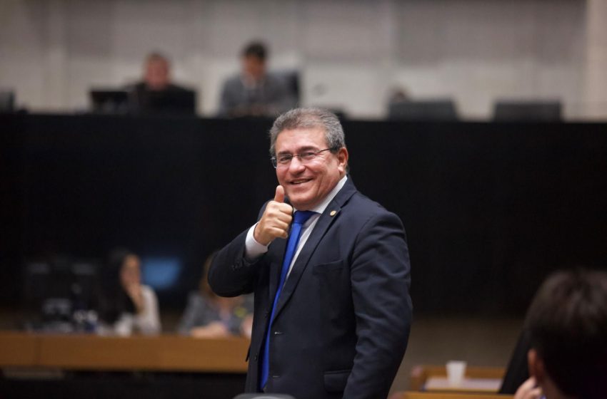  Luciano Duque assume liderança do Podemos na Alepe após janela partidária