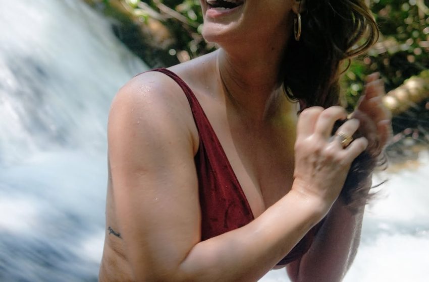  Paolla Oliveira é surpreendida com café da manhã em celebração de aniversário