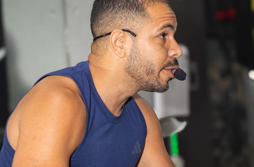  Personal trainer, conhecido como JH Ginástica, aposta em abordagem humanizada no treino físico