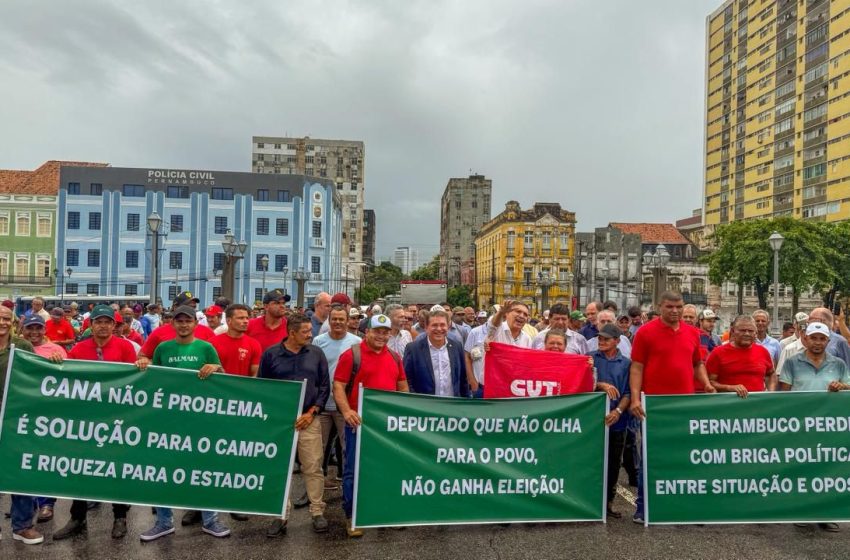  Após mobilização, deputados articulam com governo medidas para crise no setor canavieiro Reunião na Alepe discute retomada de remanejamento orçamentário para agilizar ações emergenciais e evitar prejuízos à safra