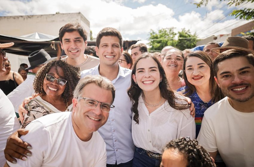  Maria Arraes e João Campos visitam feira de Afogados e reforçam laços com o Pajeú Em agenda no Sertão, deputada e pré-candidato ao governo resgatam legado de Miguel Arraes e ampliam diálogo com a população ao lado de João Campos