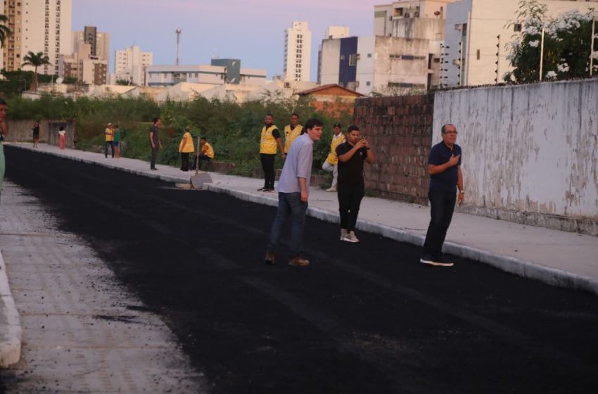  Mano Medeiros anuncia obras de pavimentação e drenagem em Barra de Jangada Intervenções com investimento de R$ 1,3 milhão vão melhorar mobilidade, reduzir alagamentos e viabilizar sistema binário na região de Jaboatão dos Guararapes