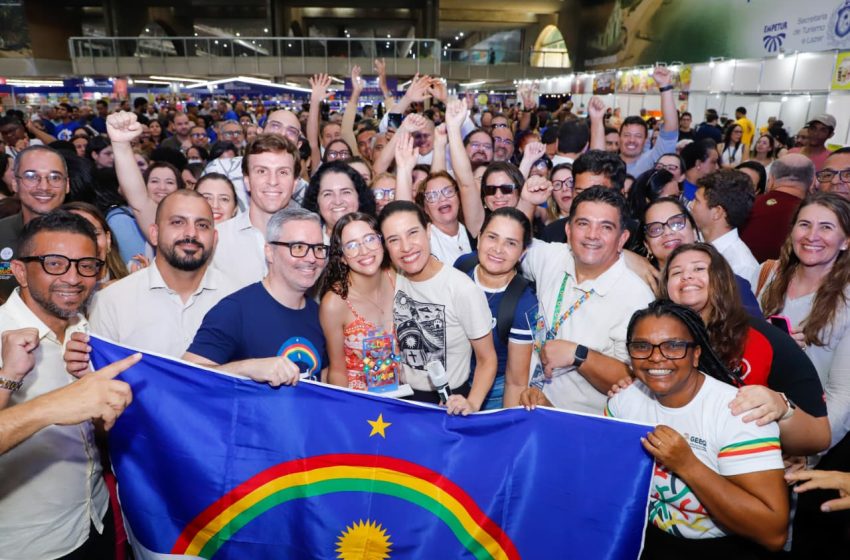 Raquel Lyra abre etapa do Clipe no Grande Recife e reforça acesso a livros e formação na rede estadual Evento no Centro de Convenções, em Olinda, reúne mais de 600 editoras, programação cultural gratuita e garante bônus-livro para milhares de profissionais da educação até 28 de abril