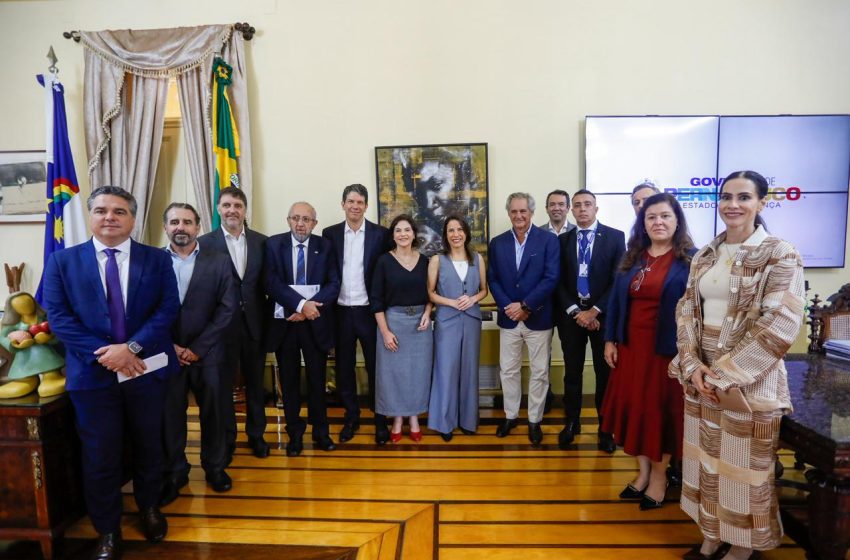  Raquel Lyra assina concessão parcial da Compesa e garante maior investimento em saneamento da história de Pernambuco Contrato prevê R$ 17,4 bilhões em investimentos, atendimento a cerca de 7 milhões de pessoas e ampliação dos serviços em 151 municípios pernambucanos