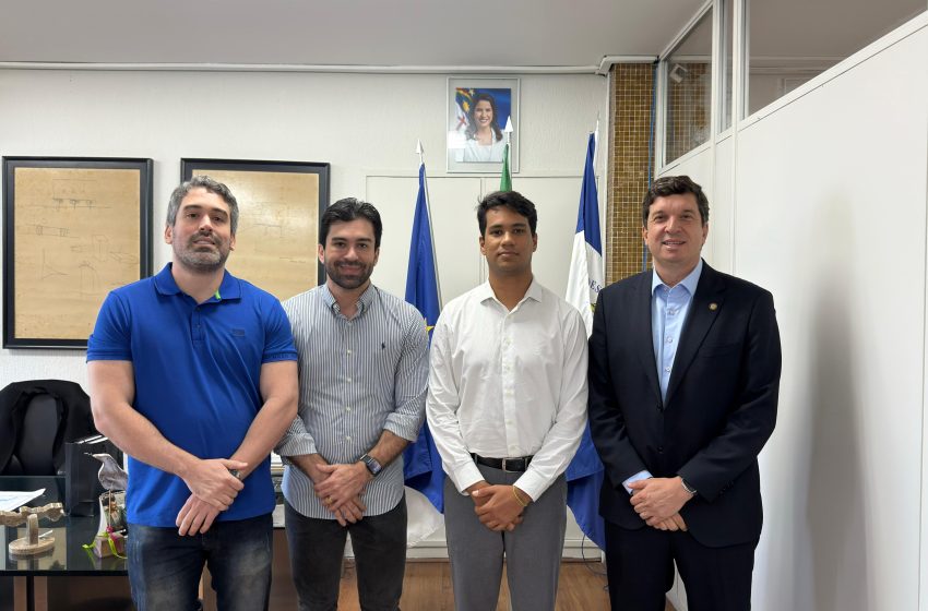  Joãozinho Tenório articula avanços em obras viárias para São Lourenço da Mata Projetos da PE-020, PE-005 e reconstrução da ponte de Tiúma somam mais de R$ 36 milhões em investimentos