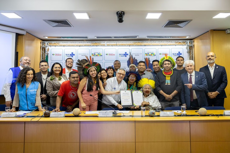  Governo Federal lança programa de saneamento indígena e amplia ações de saúde nos territórios Pacote inclui investimento de R$ 187 milhões, mutirões com 12 mil atendimentos e construção de novas unidades básicas em todo o país