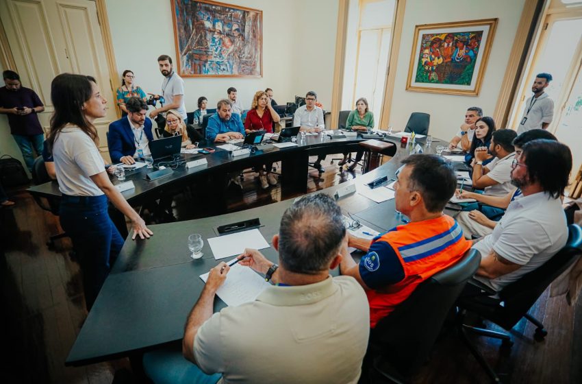  Governo de Pernambuco intensifica reconstrução após chuvas e amplia ações emergenciais com Raquel Lyra Estado mantém força-tarefa em municípios atingidos, com recuperação de estradas, ajuda humanitária e articulação por recursos federais