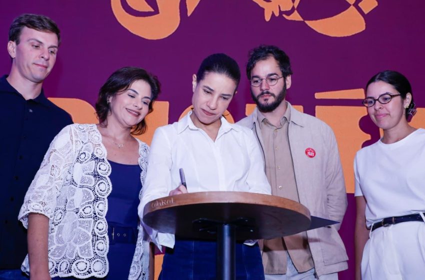  Raquel Lyra autoriza requalificação do Armazém 11 e reforça aposta na economia criativa em Pernambuco Com investimento de R$ 14 milhões, espaço no Bairro do Recife passará por restauro completo e ganhará novo conceito como Mercado Criativo de Pernambuco.