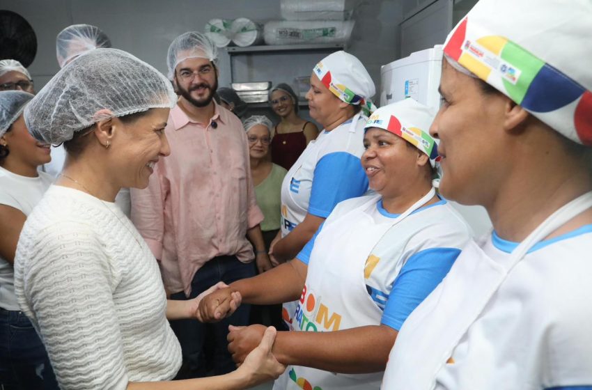  Raquel Lyra entrega primeira cozinha comunitária de Paudalho e anuncia pacote de R$ 17 milhões em obras Governadora autorizou construção de creche, pavimentação de ruas, drenagem e muros de arrimo para prevenção de deslizamentos no município da Zona da Mata Norte